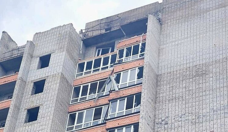 Росіяни атакували Нікопольщину FPV-дронами та артилерією: поранено жінку, пошкоджено приватні будинки і багатоповерхівки. ФОТОрепортаж