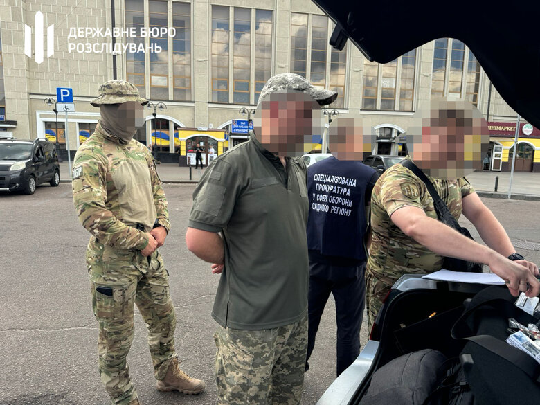 На Донеччині директор благодійного фонду допомагав ухилянтам
