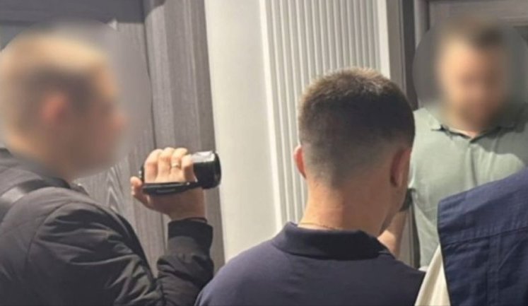 Образовательный скандал в Черновцах: места в аспирантуре продавали за 4,5 тыс. долларов. ФОТО