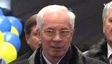 Азаров: Трудные времена закончились, а ведь недавно на площади стояли одни быки. ВИДЕО.