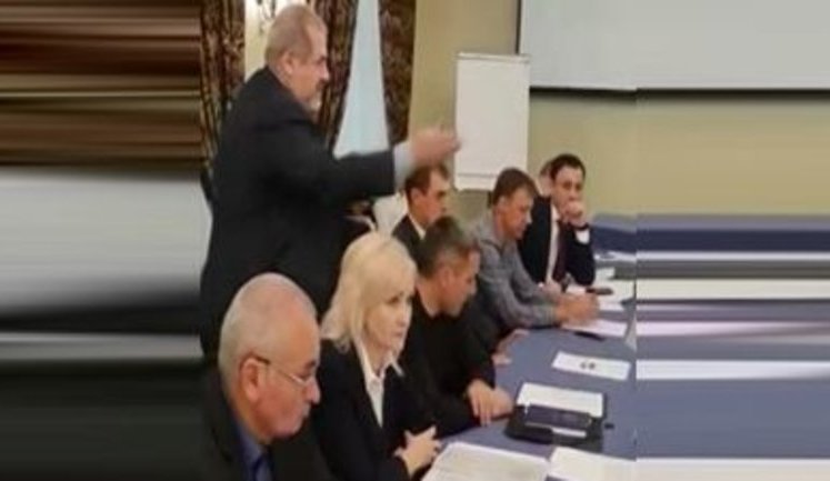 "Тут сидить злочинець! Закликаю негайно припинити це збіговисько!" - Чубаров зриває засідання українсько-російської комісії з питань рибальства в Азовському морі. ВIДЕО