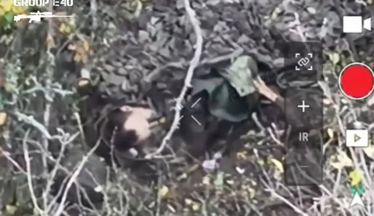 "Самоліквідація": окупант взяв автомат та вистрілив собі у голову. ВIДЕО 18+