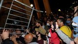 Серби пішли на штурм парламенту через посилення карантину. ФОТОрепортаж