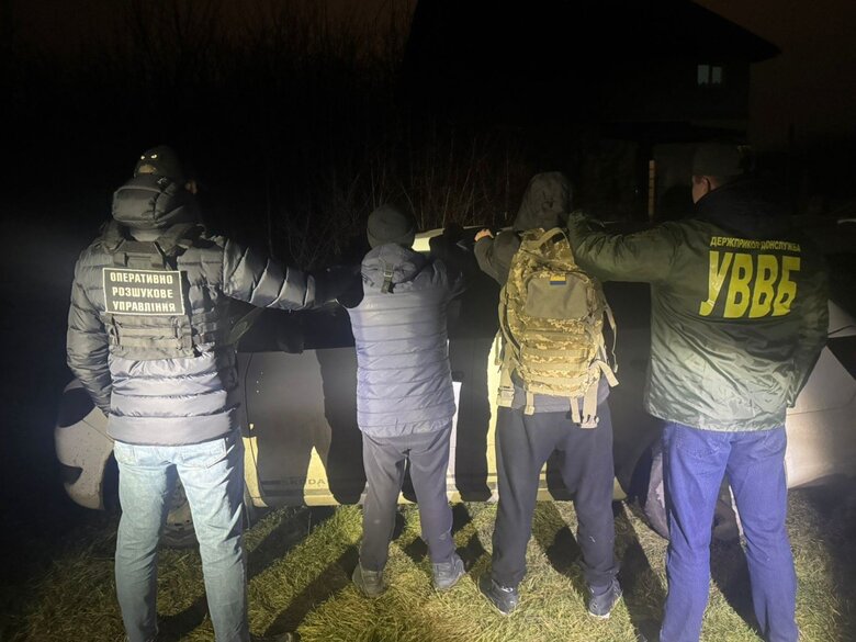 На кордоні зі Словаччиною затримали 18-річного переправника та його "клієнта"
