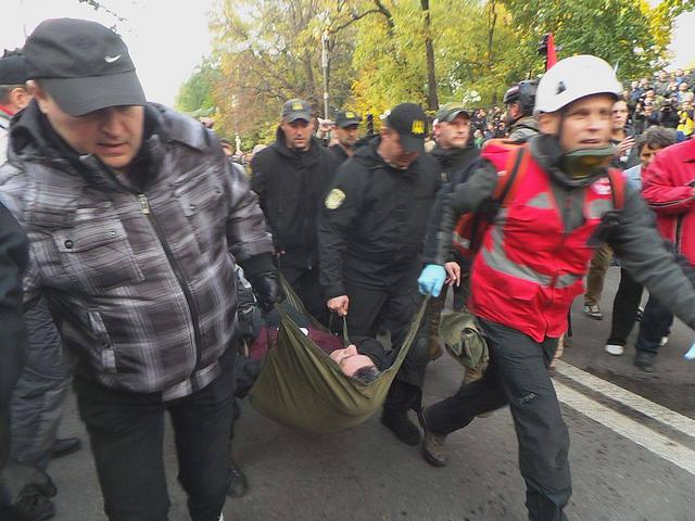 В столкновениях под Радой пострадали как минимум три человека, - медики 02 В столкновениях под Радой пострадали как минимум три человека, - медики 02