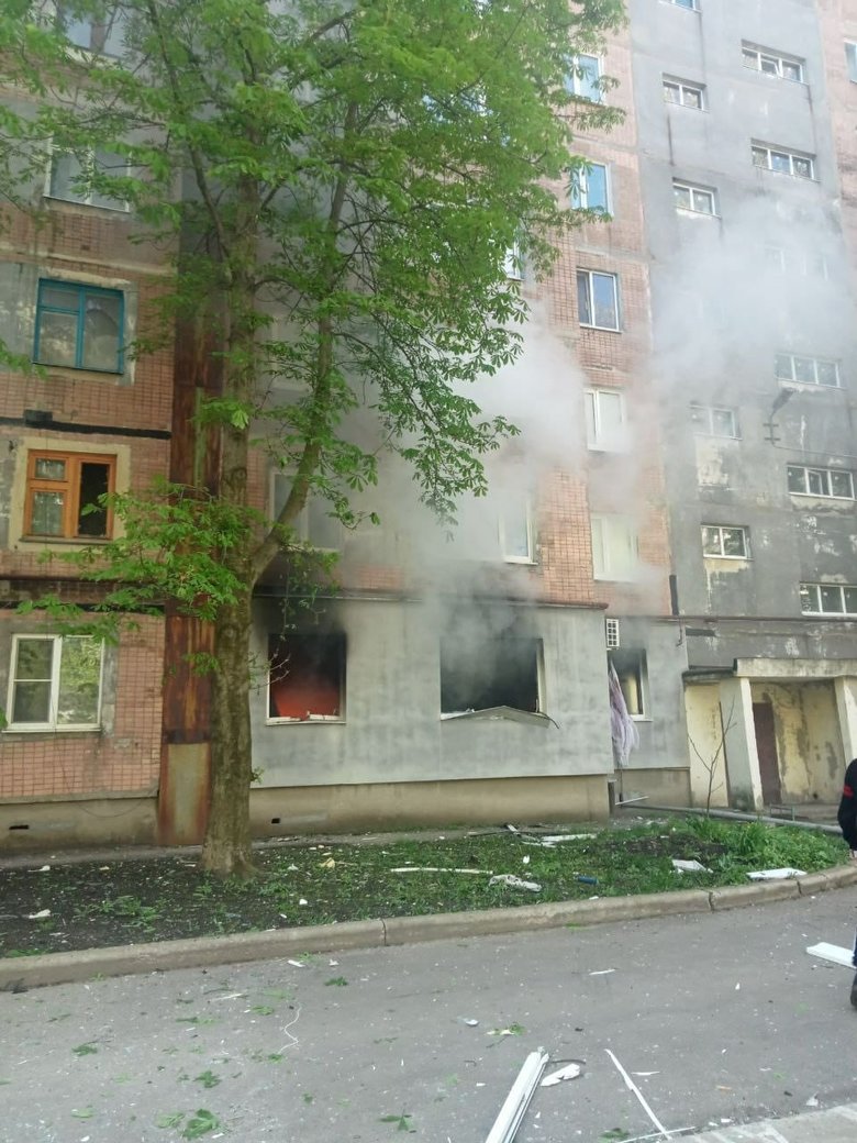 Russian troops twice fired at Avdiivka with phosphorous shells 06