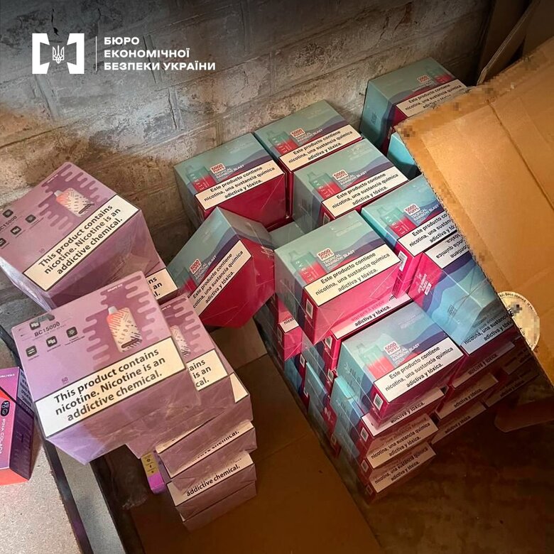 БЕБ вилучило велику партію незаконно ввезених електронних сигарет на Львівщині