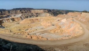 Фонд держмайна продає кар’єр, конфіскований у російського олігарха Дерипаски