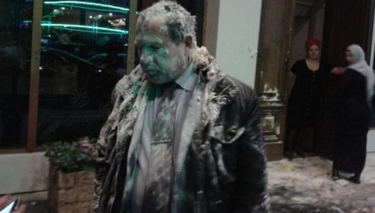 Human rights activist attacked in Grozny while waiting for Ukrainians who came to attend mock trial of political prisoners Karpiuk and Klykh. PHOTOS