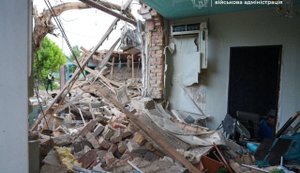 Росіяни атакували промислову інфраструктуру в Запоріжжі: відомо про трьох постраждалих. ФОТОрепортаж