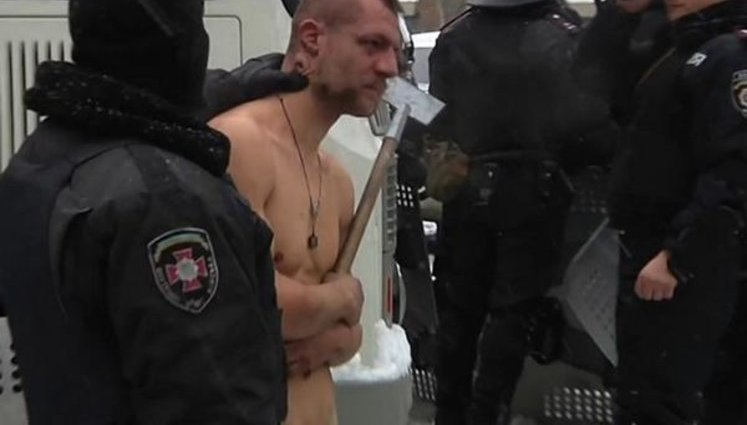 Михаил Гаврилюк: "Увидев меня по телевизору, сын прислал sms-ку: "Папа, я тобой горжусь!""