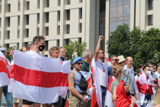 Акція памяті загиблого на Донбасі військового медика Миколи Іліна відбулась у центрі Києва 02