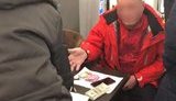 Председатель садоводческого товарищества, требовавший взятку за выделение земли, задержан в Киеве при получении 15 тыс. долл.. ФОТО