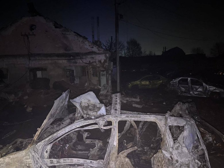 Нічна атака на Одесу: четверо поранених, пошкоджені будівлі