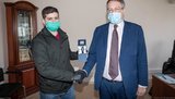 Романа Українця, який зняв на відео паліїв лісу, нагороджено годинником від МВС. ФОТО