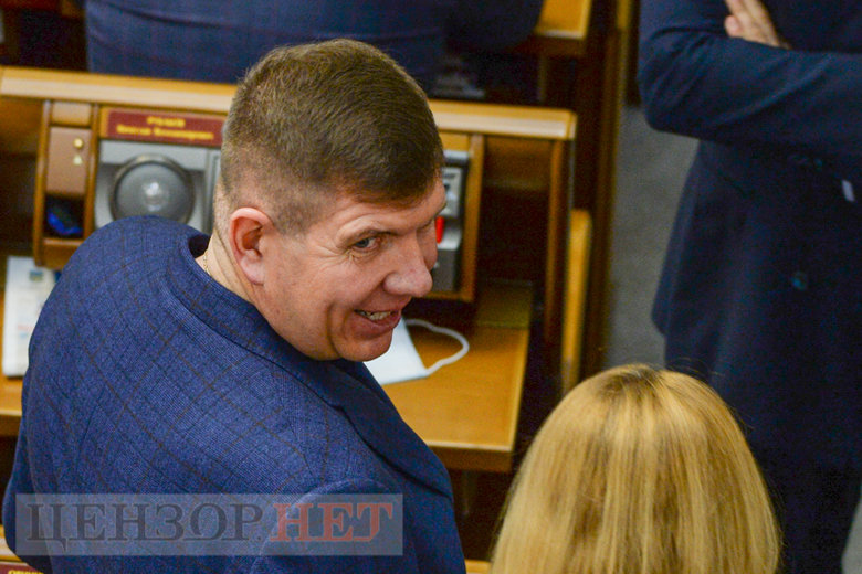 Роздавання книжок про Велике будівництво, Тищенко ховає губи, Шахов ніжно вітається з Новинським, - день роботи Ради 15 грудня 13