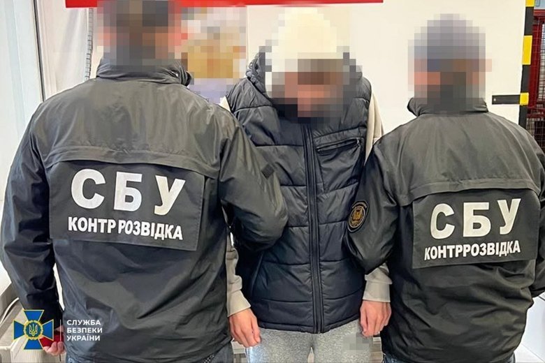 Зареєстрували 14 терміналів Starlink для РФ: СБУ затримала у Львові чоловіків