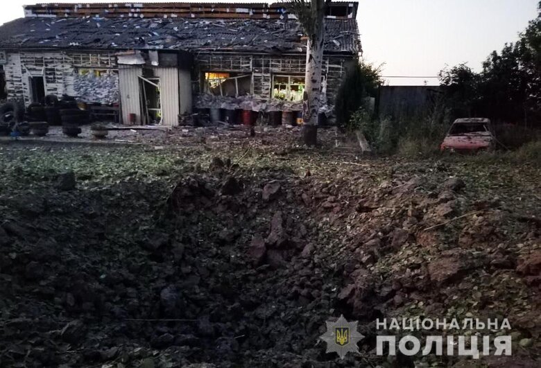 Последствия обстрела российскими войсками Никопольского района Днепропетровской области, - Нацполиция 07