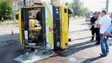 Во Львове перевернулась маршрутка: четверо человек в больнице. ФОТО