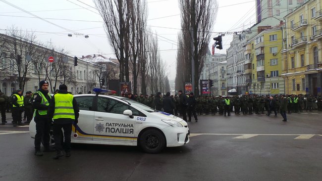 Правоохоронці перекрили бульвар Шевченка в центрі Києва 08