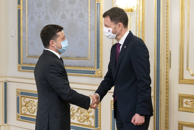 Зеленський зустрівся з премєр-міністром Словаччини Геґером: Північний потік - 2 підриває енергетичну солідарність між країнами Європи 01
