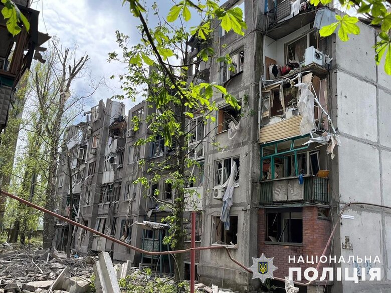 Последствия вражеских обстрелов Донецкой области 03