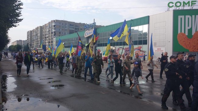 Лисичанск отмечает пятую годовщину освобождения от вооруженных формирований РФ и ее наемников 06 Лисичанск отмечает пятую годовщину освобождения от вооруженных формирований РФ и ее наемников 06