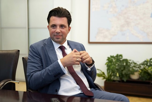 Керівник Укренерго Володимир Кудрицький: Замість виробляти власну, ТЕС і ГЕС перекупають атомну електроенергію та продають своїм клієнтам. Частина 1 04