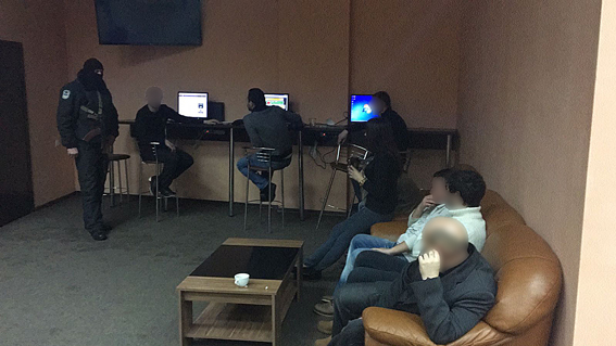 Нелегальний покерний клуб викрито в Харкові, - Нацполіція 03 Нелегальний покерний клуб викрито в Харкові, - Нацполіція 03