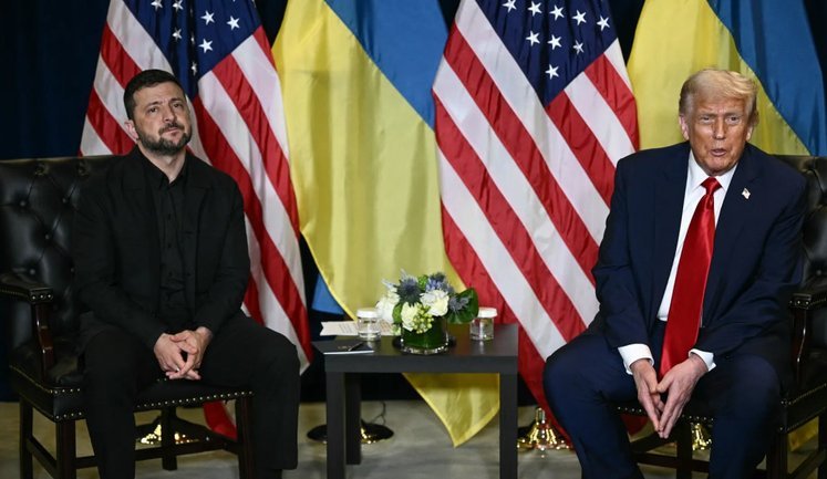 США не угрожали остановить поставки оружия, чтобы Украина пошла на уступки на переговорах, - Зеленский