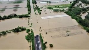 Italy sends aid to flood-affected regions in western Ukraine