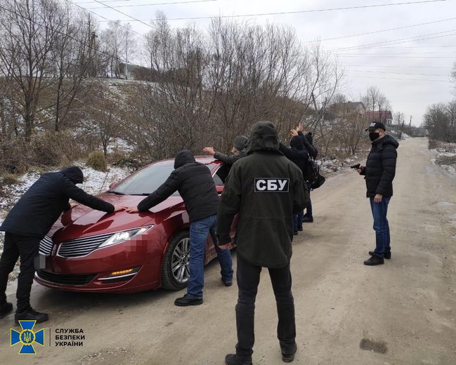 Деятельность группировок, занимавшихся переправкой нелегалов через границу, пресечена в трех областях Украины, - СБУ 06