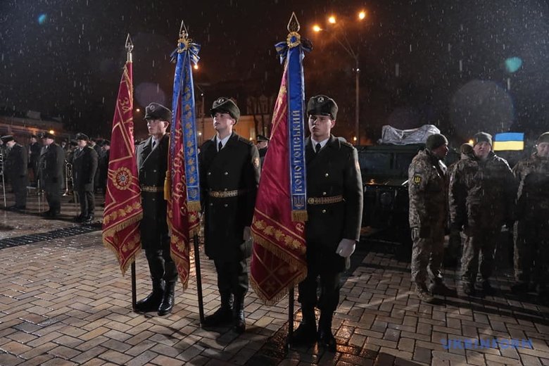 3-й отдельный полк спецназа получил 13 легких бронированных автомобилей HMMWV 06