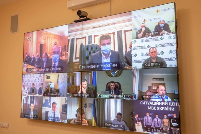 Аваков наградил полицейских, обезвредивших опасного злоумышленника на Полтавщине 03