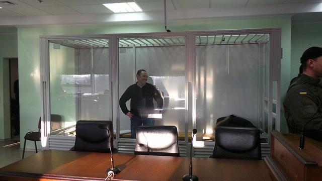 безъязыков