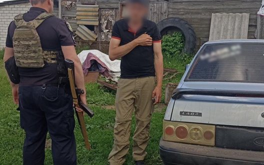 Збив поліціянта, щоб не їхати до ТЦК: на Харківщині затримали чоловіка. ФОТО