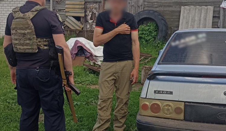 Збив поліціянта, щоб не їхати до ТЦК: на Харківщині затримали чоловіка. ФОТО