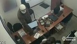 Оперативники задержали в Киеве россиянина, который грабил аптеки и кредитные учреждения, распыляя слезоточивый газ. ВИДЕО+ФОТОрепортаж