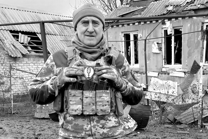 У зоні бойових дій помер командир 206-го батальйону ТрО кіборг Віталій Баранов 02