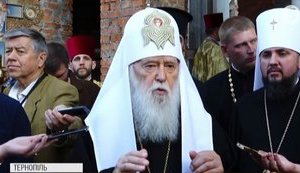 ПЦУ пробачила Зеленському жарти про 