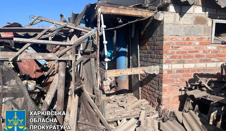 Войска РФ ударили по селу на Харьковщине: погибла женщина. ФОТОрепортаж