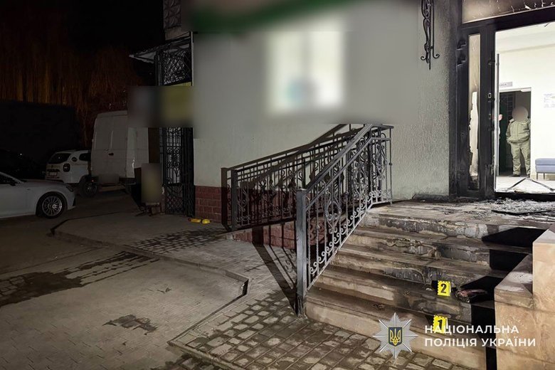 Полиция задержала 22-летнего жителя Тернополя за поджог банка, следствие проверяет связь с РФ