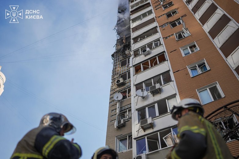 удар по будинку у Києві