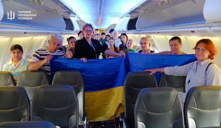 31 громадянина України евакуювали з Ірану, - ГУР МО. ФОТОрепортаж