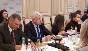 Радники Керівника ОПУ Олексій Арестович і Михайло Подоляк - самозванці?