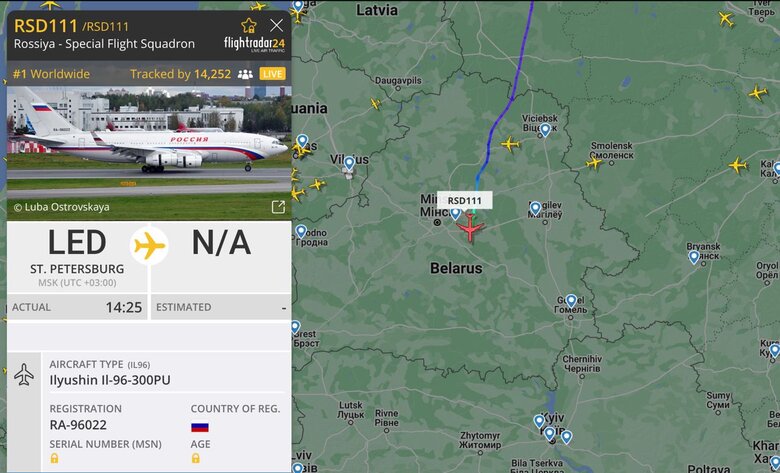 Immediately, three of Putin’s planes flew into sky to disguise his way to Belarus 02