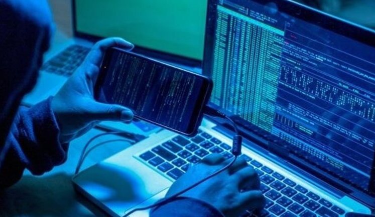 Українців попередили про нову шахрайську схему під виглядом "підтримки" Facebook