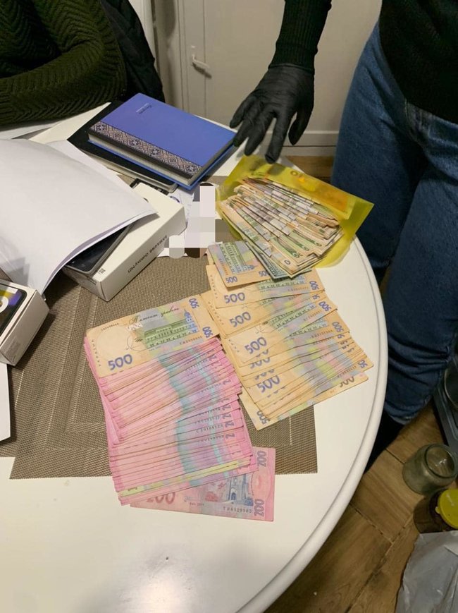 Розкрито шахрайську схему проходження студентами-медиками іспиту КРОК, - Офіс генпрокурора 07