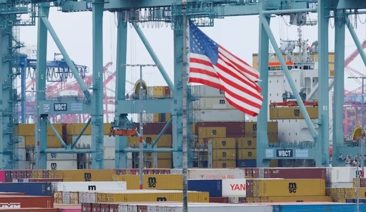 У вівторок США припинять стягувати тарифи, визнані Верховним судом незаконними