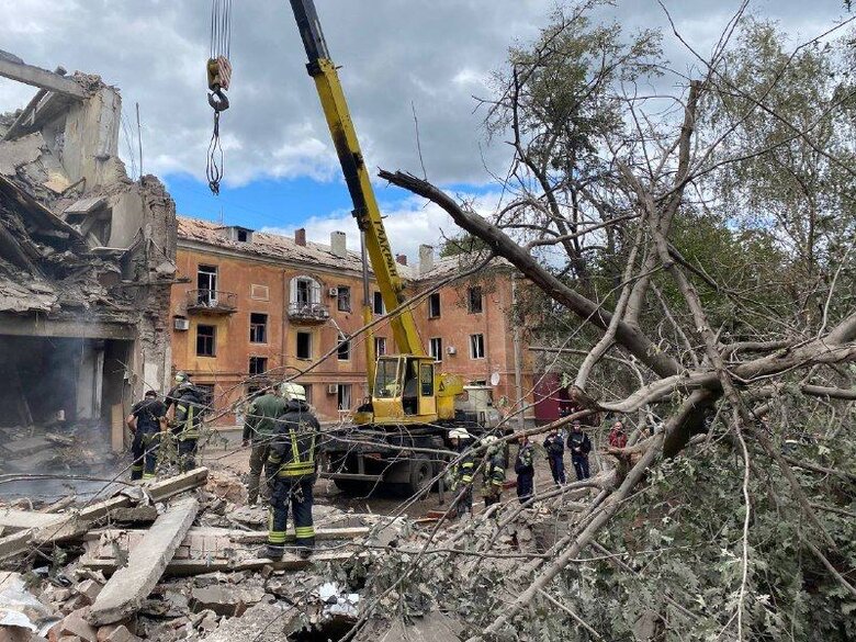 Blow struck Sloviansk: man’s body was found from under rubble of building 01 Blow struck Sloviansk: man’s body was found from under rubble of building 01